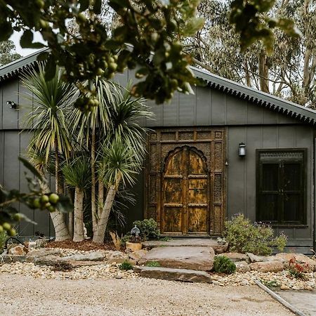 فيلا The Temple - Country Farm Retreat Launching Place المظهر الخارجي الصورة
