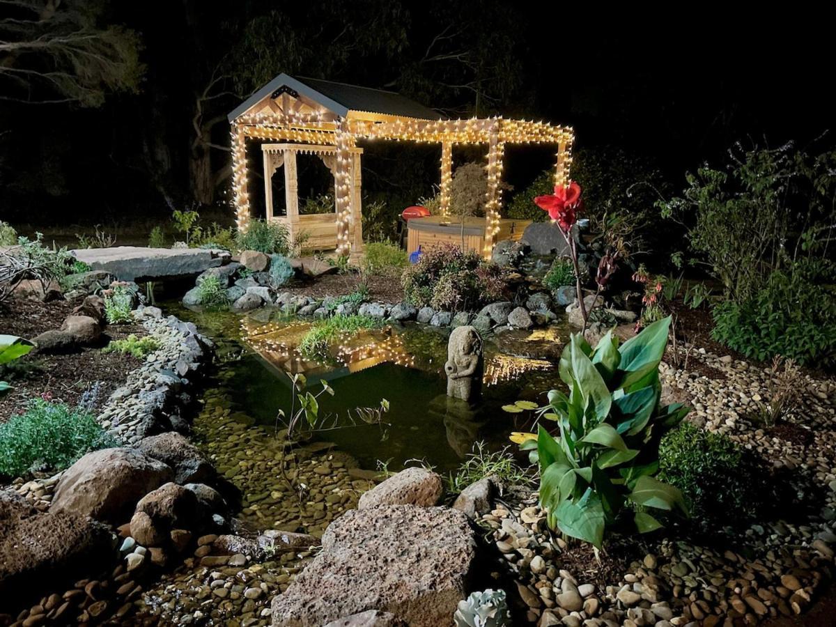 فيلا The Temple - Country Farm Retreat Launching Place المظهر الخارجي الصورة
