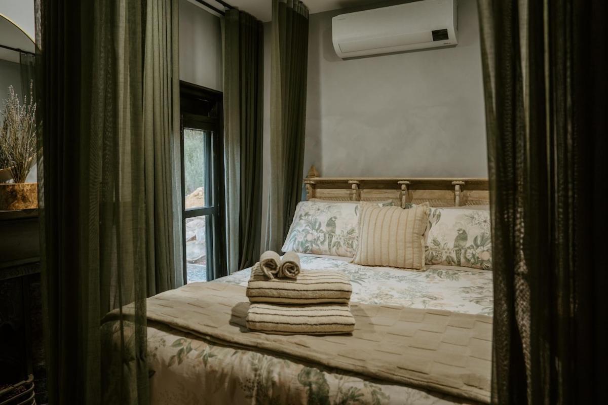 فيلا The Temple - Country Farm Retreat Launching Place المظهر الخارجي الصورة