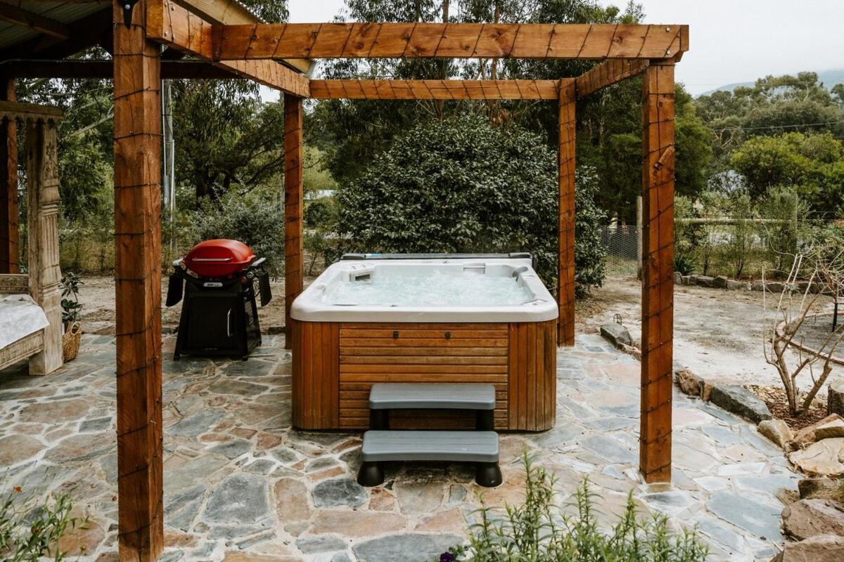 فيلا The Temple - Country Farm Retreat Launching Place المظهر الخارجي الصورة