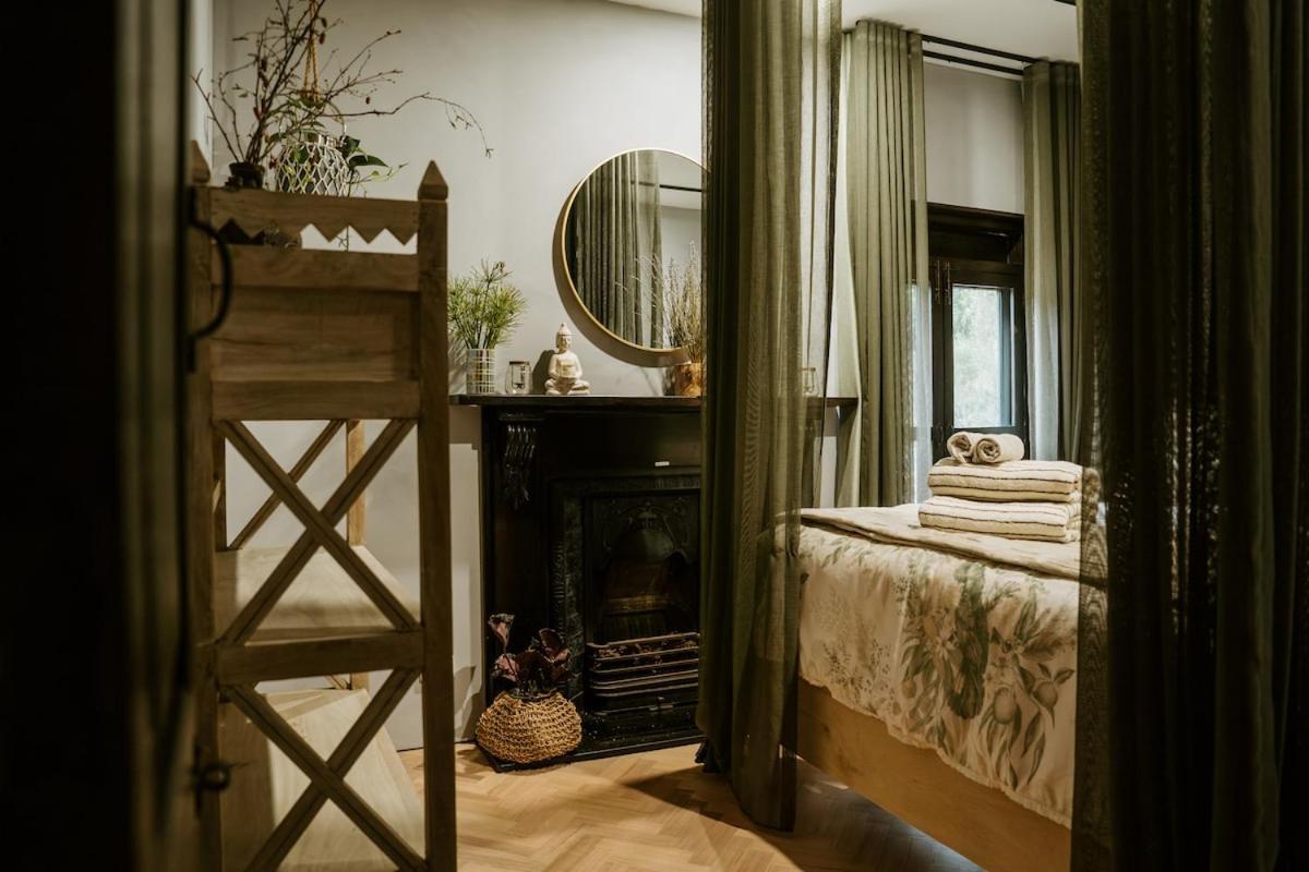 فيلا The Temple - Country Farm Retreat Launching Place المظهر الخارجي الصورة