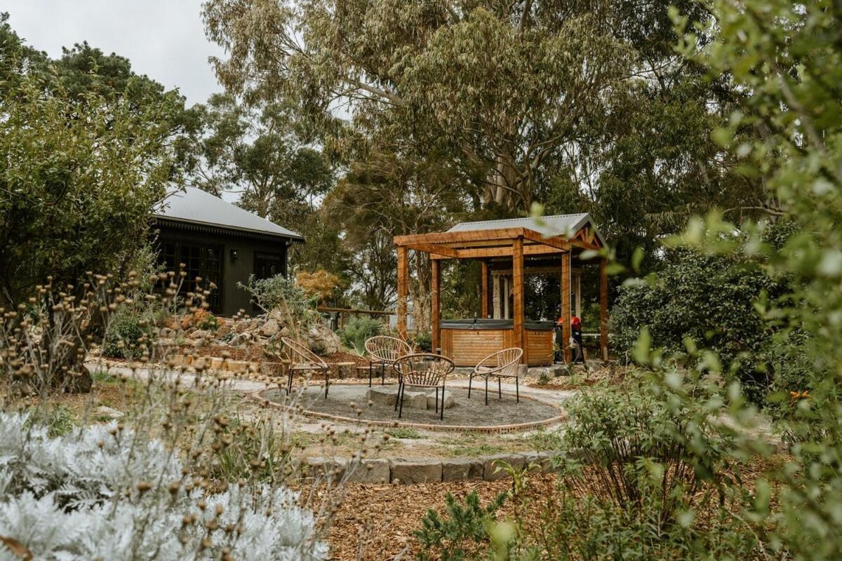 فيلا The Temple - Country Farm Retreat Launching Place المظهر الخارجي الصورة